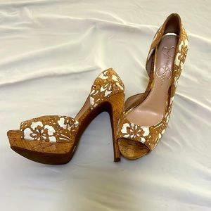 Jessica Simpson heals